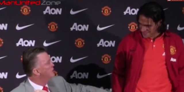 Video: Bahasa Inggris-nya Dipuji Van Gaal, Falcao Malu