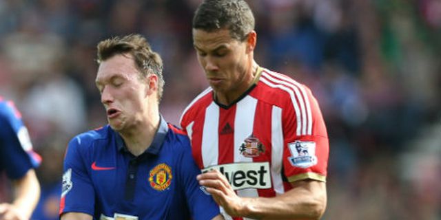 Phil Jones Cedera Sebulan