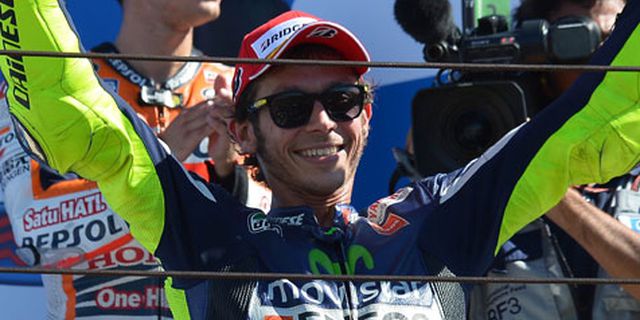 Rossi Pede Tetap Menang Andai Marquez Tak Jatuh