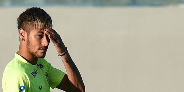 Neymar Bintangi Iklan Piyama Bersama Sang Buah Hati Neymar Bintangi Iklan Piyama Bersama Sang Buah Hati