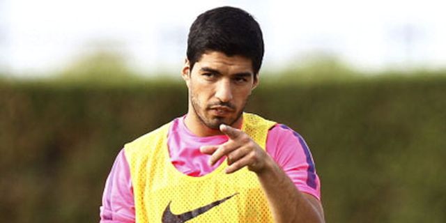 Enrique Senang Lihat Perkembangan Suarez