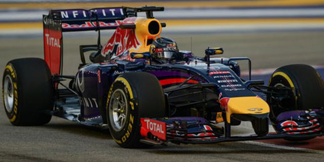 Ricciardo-Alonso Buat Vettel Kerepotan di Singapura