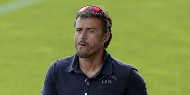 Enrique Tak Permasalahkan Hobi Pemain Barca Ber-Sosmed Enrique Tak Permasalahkan Hobi Pemain Barca Ber-Sosmed