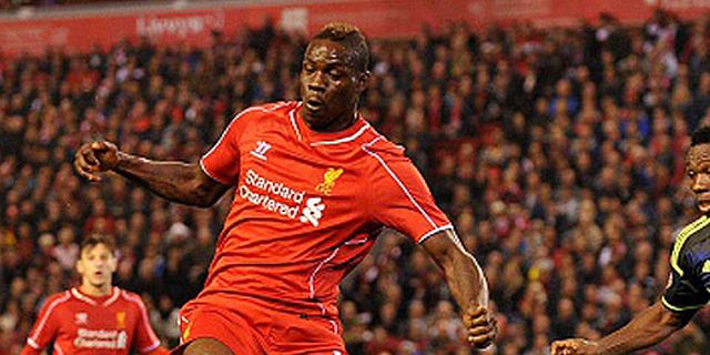 Barton: Balotelli Tidak Akan Pernah Gantikan Suarez