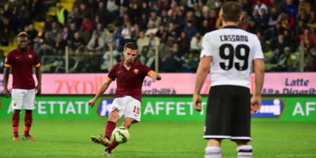 Review: Kalahkan Parma, Roma Turun Peringkat