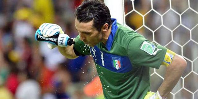 Tacchinardi: Buffon Ingin Terus Bermain Selama Mungkin