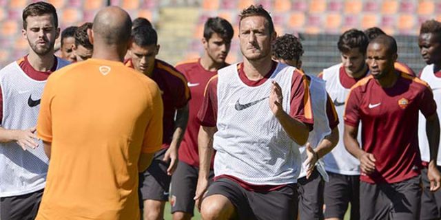 Galeri: Persiapan Terakhir AS Roma Hadapi Hellas Verona