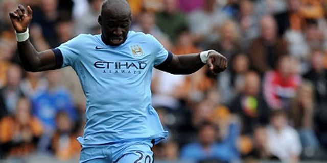 Blunder Ganda Dalam Satu Laga, Pellegrini Tetap Percaya Mangala