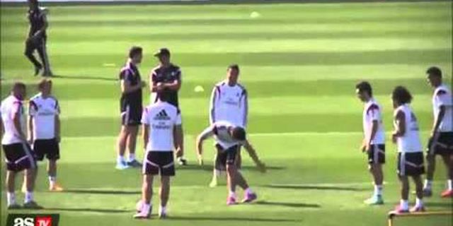 Video: Sukses Kelabui James, Ronaldo Girang Setengah Mati