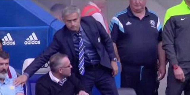 Jabat Tangan Mourinho Ditolak Lambert dan Roy Keane