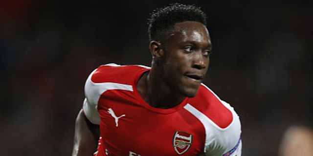 Welbeck Hampir Lupa Bawa Suvenir Hat-trick