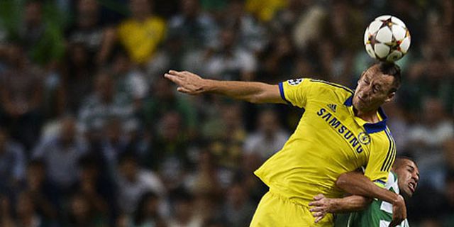 Trofi EPL Luput dari Chelsea, Terry Mengaku Menangis