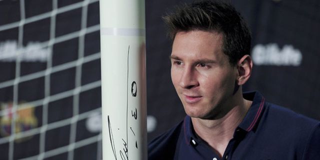 Rileks, Messi Bermain Skuter Bersama Buah Hati