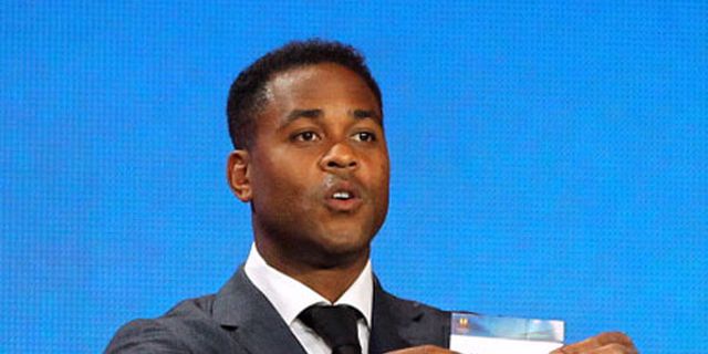 Kluivert Idamkan Jadi Asisten Manajer Barcelona