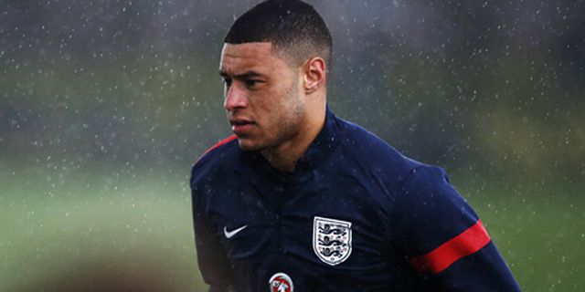 Chamberlain: Dominasi Arsenal di Timnas Berdampak Positif