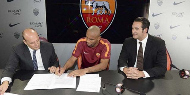 Maicon Resmi Perpanjang Kontrak di Roma