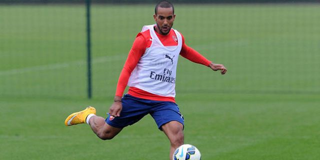 Galeri: Theo Walcott Kembali Berlatih di Arsenal