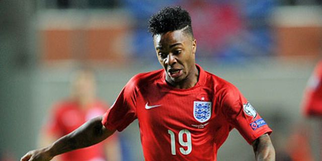 Utamakan Tim, Sikap Sterling Dipuji Legenda The Reds