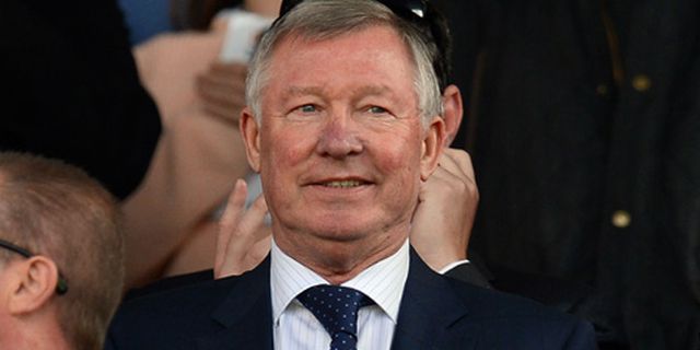 Fergie Benci Lihat MU Kalah Dari Liverpool Atau City