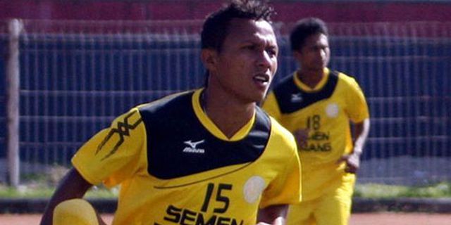 Hendra Bayauw Bawa Semen Padang ke Final ISL‬ U-21