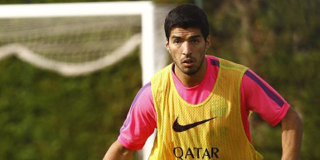 Dirindukan Gerrard, Suarez Mengaku Emosional