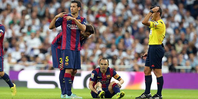 Barcelona Konfirmasi Cedera Andres Iniesta