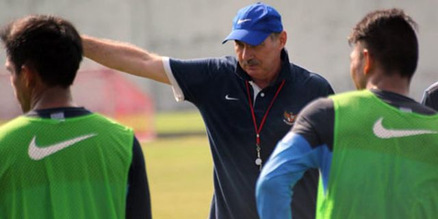 Riedl Bingung Tentukan Komposisi Pemain Timnas