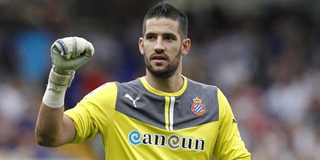 Gagal Dengan Valdes, Liverpool Kini Coba Rayu Casilla Gagal Dengan Valdes, Liverpool Kini Coba Rayu Casilla