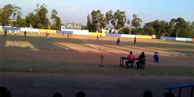 Media Inggris Ikut Sorot Sepakbola 'Gajah' PSIS vs PSS Media Inggris Ikut Sorot Sepakbola 'Gajah' PSIS vs PSS