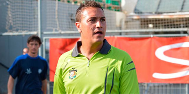 Pelatih Cornella Gatal Ingin Bermain Lawan Madrid