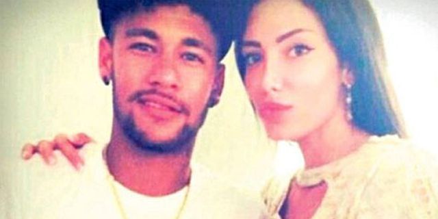 Neymar Kirim Jet Pribadi untuk Pacar Barunya