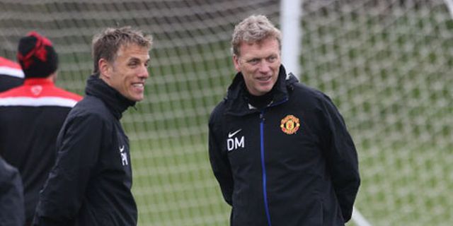 Hijrah ke Sociedad, Moyes Ajak Phil Neville? 