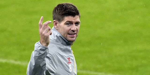 Henderson Berharap Gerrard Tak Tinggalkan Liverpool