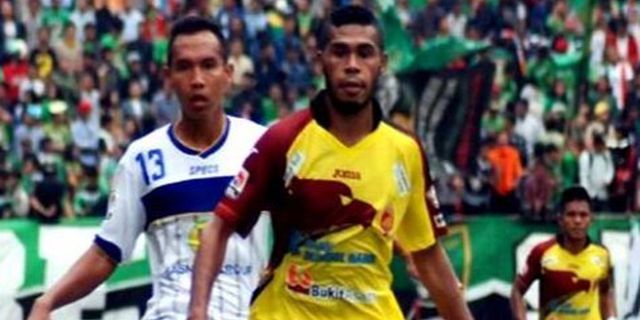 Semen Padang Kembali Pinang Vendry Mofu
