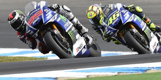 Criville: Ini Pertarungan Rossi vs Lorenzo!