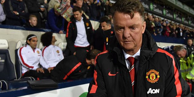 Van Gaal Tak Datangkan Bek Anyar di Januari Van Gaal Tak Datangkan Bek Anyar di Januari