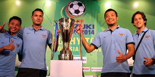 Trofi AFF Suzuki Cup 2014 Mampir ke Indonesia