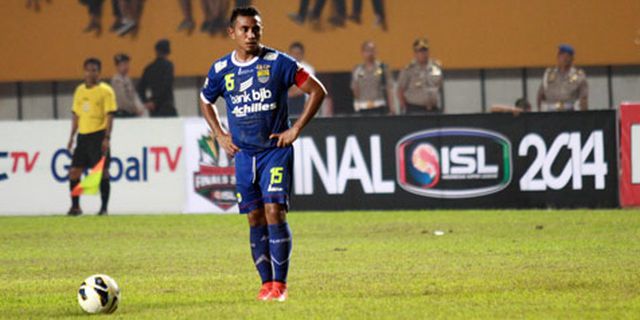 Firman Utina Belum Terpikir Kembali ke Kampung Halaman