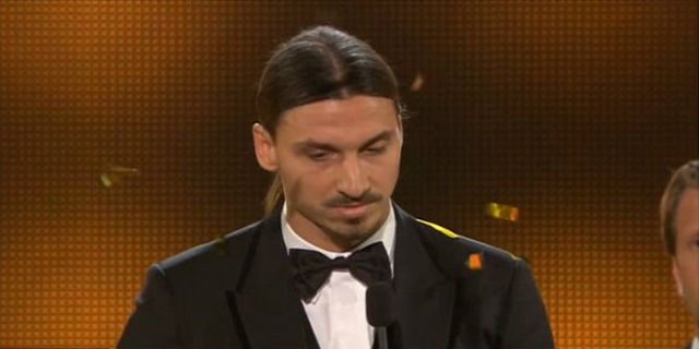 Video: Ibrahimovic Raih 'Guldbollen' ke-9 Kalinya Video: Ibrahimovic Raih 'Guldbollen' ke-9 Kalinya