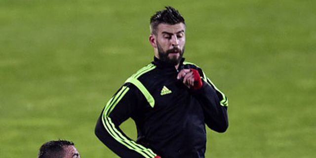 Tak Dianggap di Barca, Pique Bersyukur Masuk Timnas