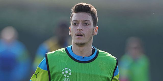 Wenger Janjikan Kebangkitan Ozil