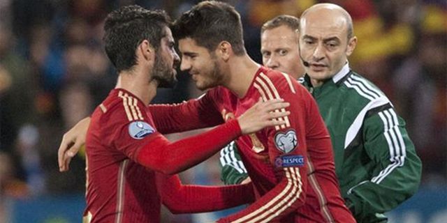 Morata: Sepatu Isco Seperti Dilumuri Lem