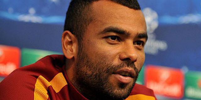 Mau Ashley Cole, New York City Himpun 'Tuah' Chelsea Mau Ashley Cole, New York City Himpun 'Tuah' Chelsea