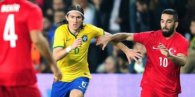 Filipe Luis Beber Metode Latihan Brasil