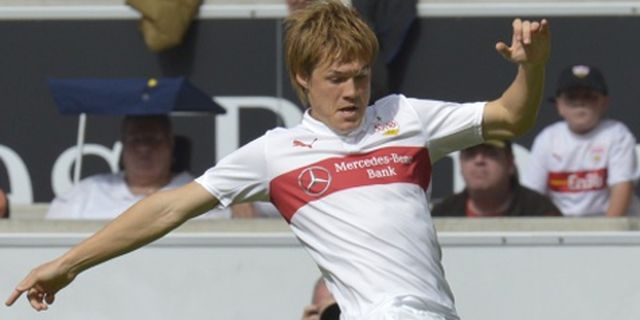 Milan Incar Fullback Jepang Milik Stuttgart Milan Incar Fullback Jepang Milik Stuttgart