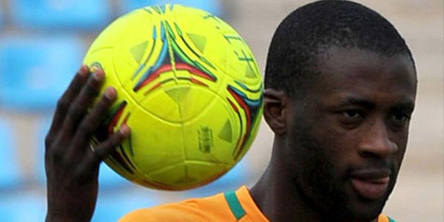 Yaya Toure Resmi Jadi Centurion