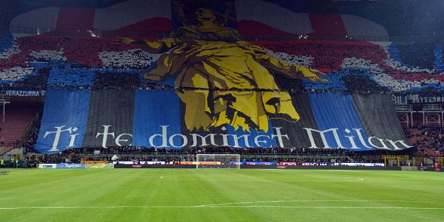 Perang Koreografi Milanisti vs Interisti Perang Koreografi Milanisti vs Interisti