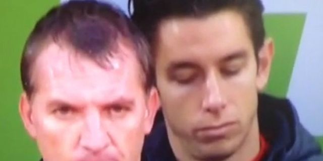 Rekan Sibuk Berjuang, Kiper Liverpool Ini Ketiduran di Bench Rekan Sibuk Berjuang, Kiper Liverpool Ini Ketiduran di Bench