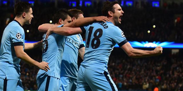 Gebuk Bayern, Sagna Puji Suporter City