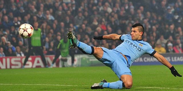 Koeman Tantang Pertahanan Southampton Menghentikan Aguero